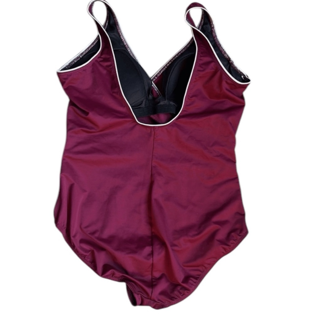 MIRACLESUIT Horizon Swimsuit in Magenta Purple Size XL — LAKE LIFE VIBES… - Picture 5 of 11